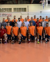 VOLEYBOL EKİBİMİZ SEZONU AÇTI